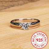 925 Sterling Silver Ring with Zirconia Stones