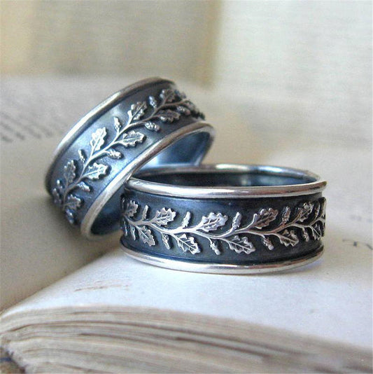 European style unisex leaf ring design with intricate leaf patterns in a silver finish