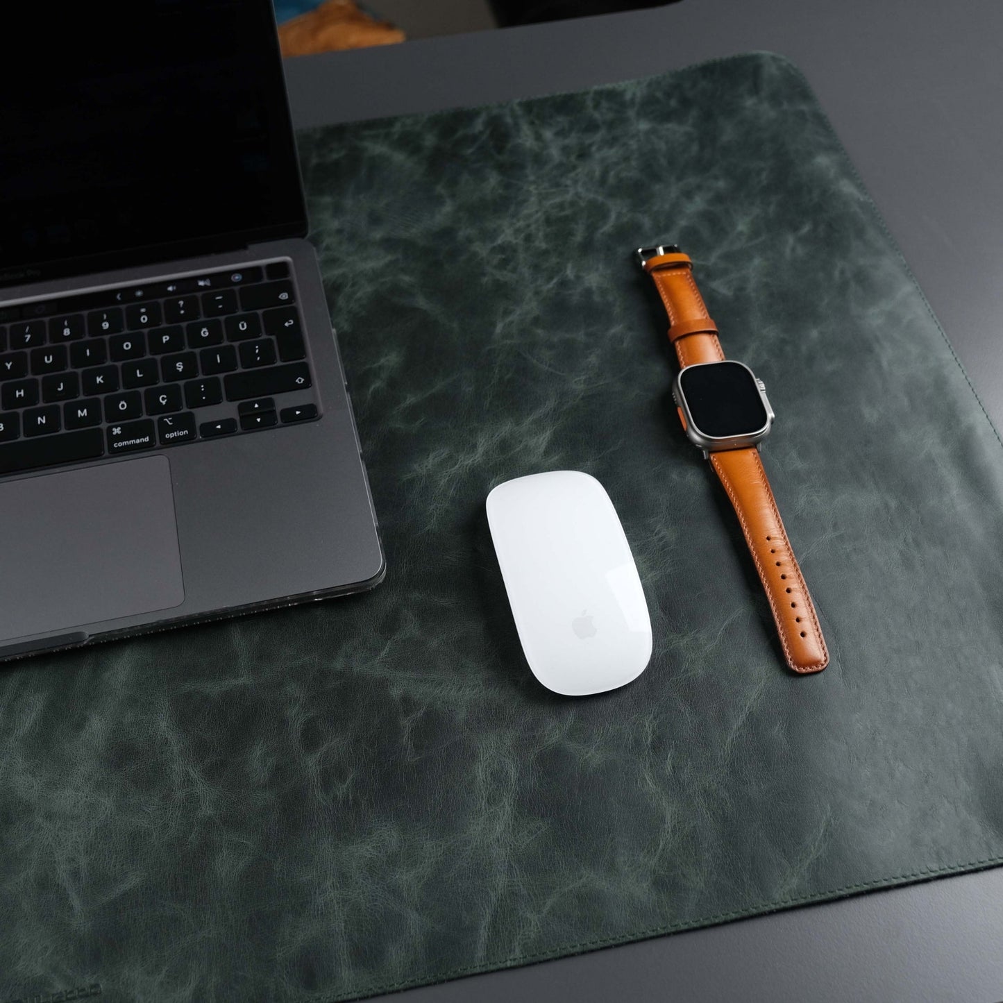 The Jersey — Full-Grain Calfskin Leather Desk Pad
