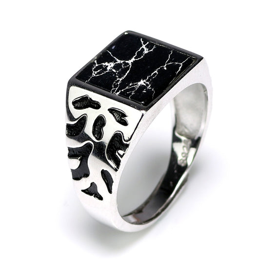 Turkish vintage black stone ring with silver band and unique engraved patterns